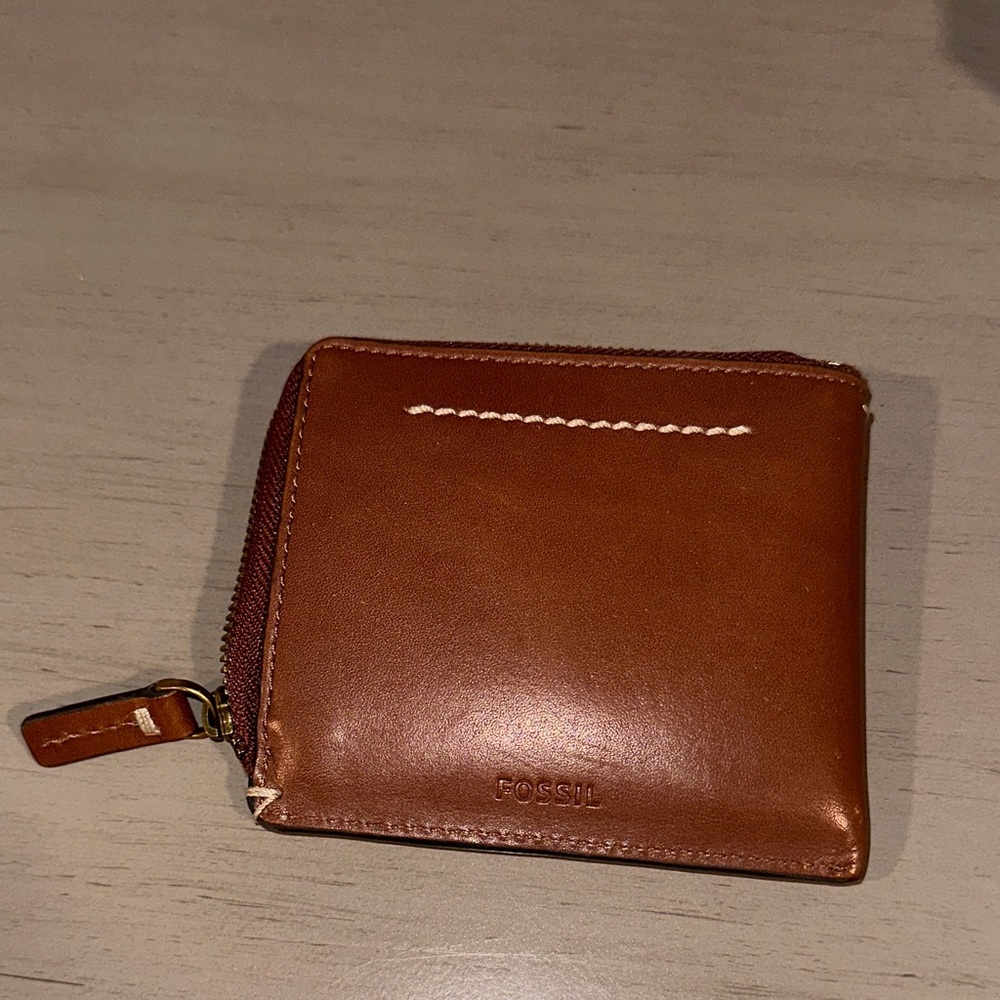 Fossil Tan Leather Zip Wallet w/ Card Insert
